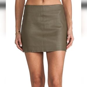 100% Lamb Leather ALICE + OLIVIA Aly Mini Skirt (4)